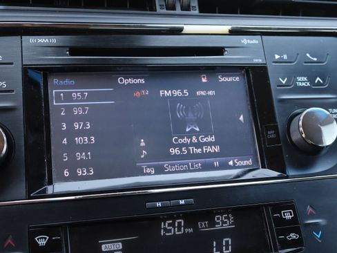 Used 2018 Toyota Avalon XLE Premium FWD image 18