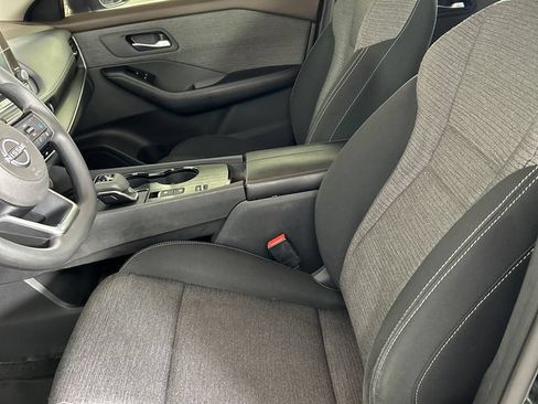 Used 2022 Nissan Rogue SV FWD image 12