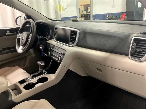Used 2020 Kia Sportage LX image 14
