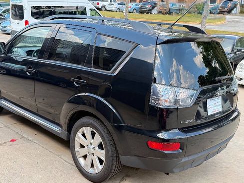 Used 2013 Mitsubishi Outlander SE image 32