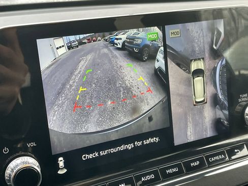 Used 2025 Mitsubishi Outlander SEL image 33