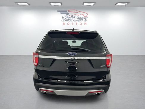 Used 2016 Ford Explorer XLT w/ Equipment Group 202A image 5