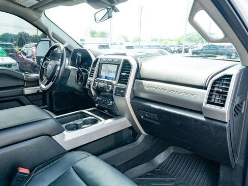 Used 2020 Ford F250 Lariat w/ Lariat Ultimate Package AWD/4WD image 37