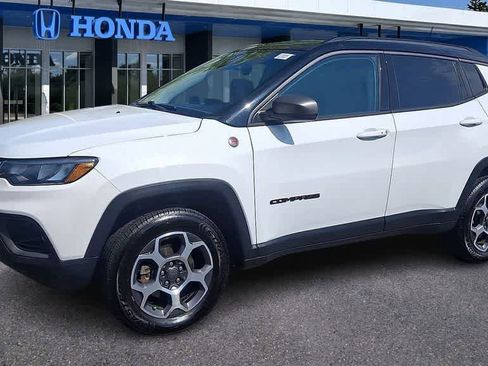 Used 2022 Jeep Compass Trailhawk w/ Trailhawk Convenience Group AWD/4WD image 4