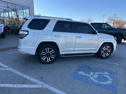 Used 2020 Toyota 4Runner Limited image 32