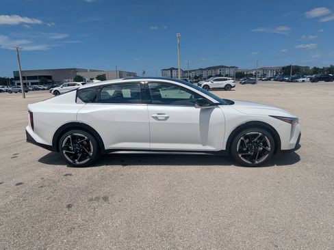 New 2026 Kia K4 EX FWD image 4