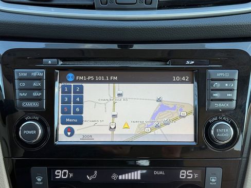 Used 2015 Nissan Rogue SL w/ SL Premium Package image 16