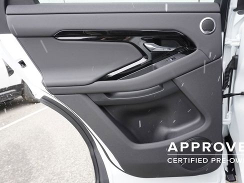 Used 2026 Land Rover Range Rover Evoque S AWD/4WD image 28