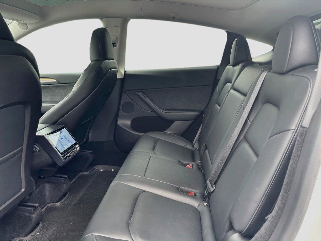 Used 2023 Tesla Model Y Long Range AWD/4WD image 18
