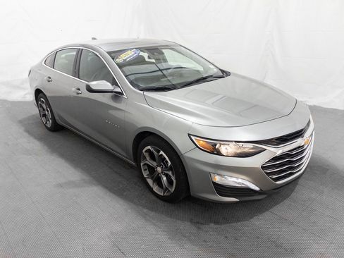 Used 2024 Chevrolet Malibu LT image 11