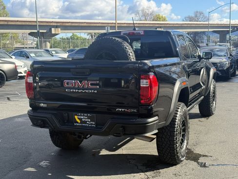 Used 2024 GMC Canyon AT4X w/ AT4X AEV Edition image 9