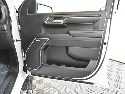 Used 2022 GMC Sierra 1500 SLT w/ SLT Convenience Package image 13