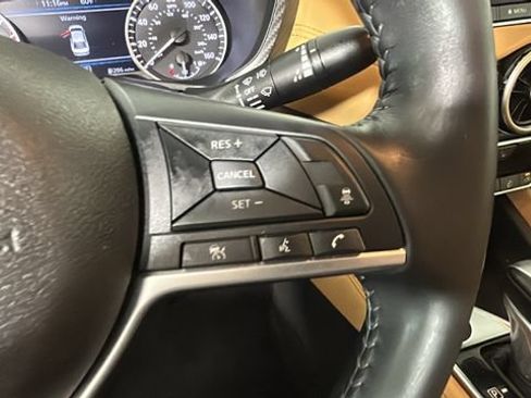 Used 2020 Nissan Sentra SV w/ SV Premium Package FWD image 16
