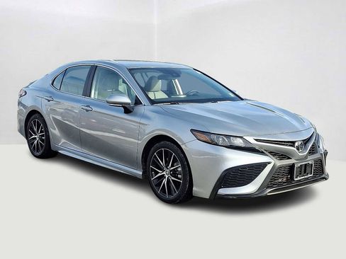 Certified 2024 Toyota Camry SE image 5