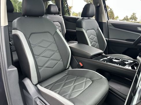 New 2026 Volkswagen Atlas Peak Edition image 27
