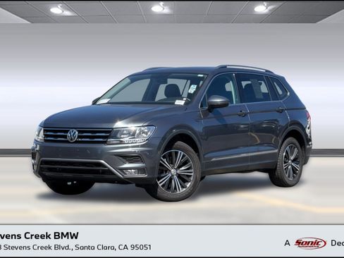 Used 2018 Volkswagen Tiguan SEL FWD image 1