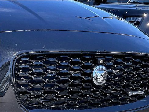 Used 2024 Jaguar E-PACE R-Dynamic SE image 32