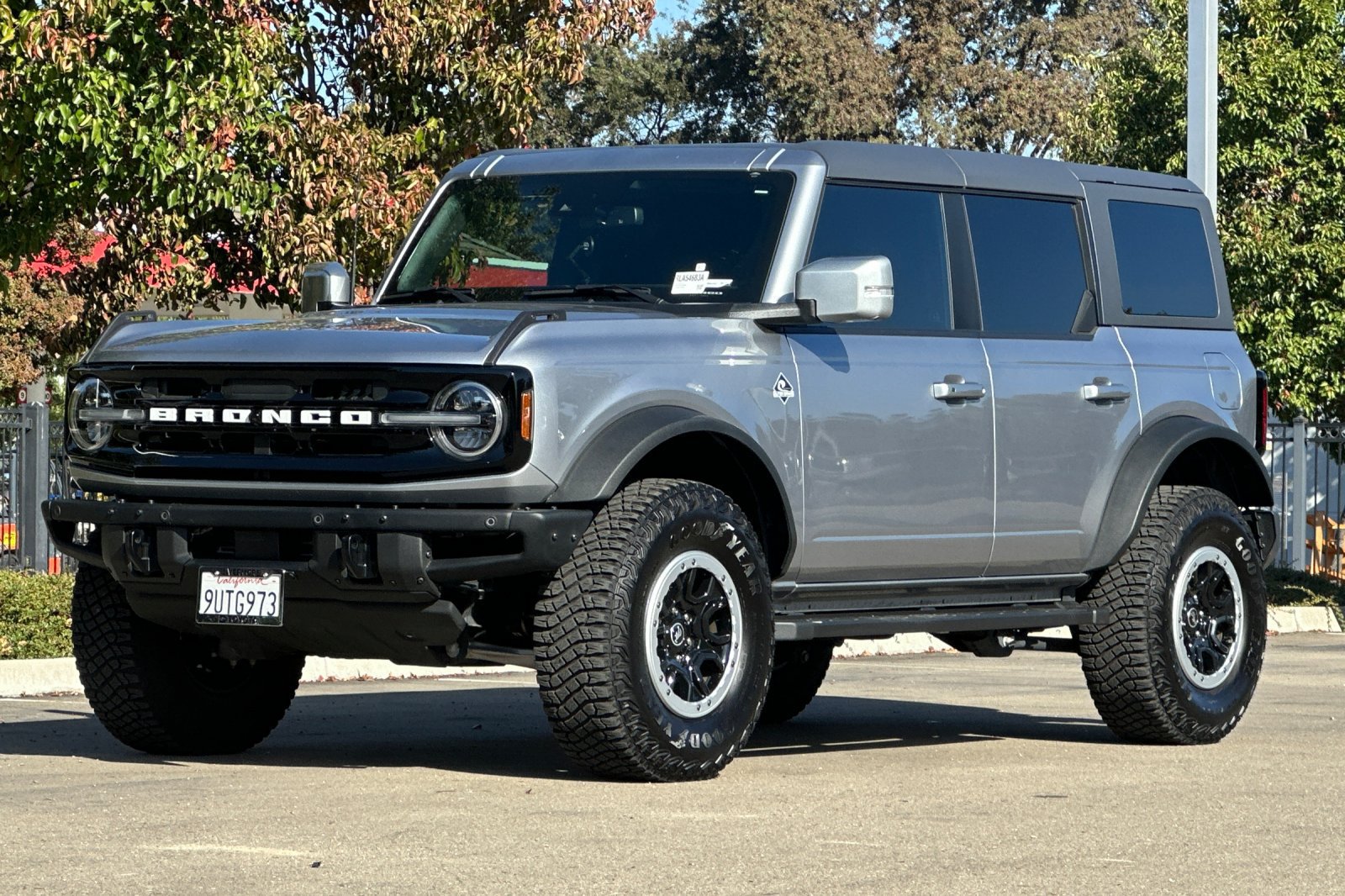 Used 2024 Ford Bronco Outer Banks w/ Sasquatch Package AWD/4WD image 8