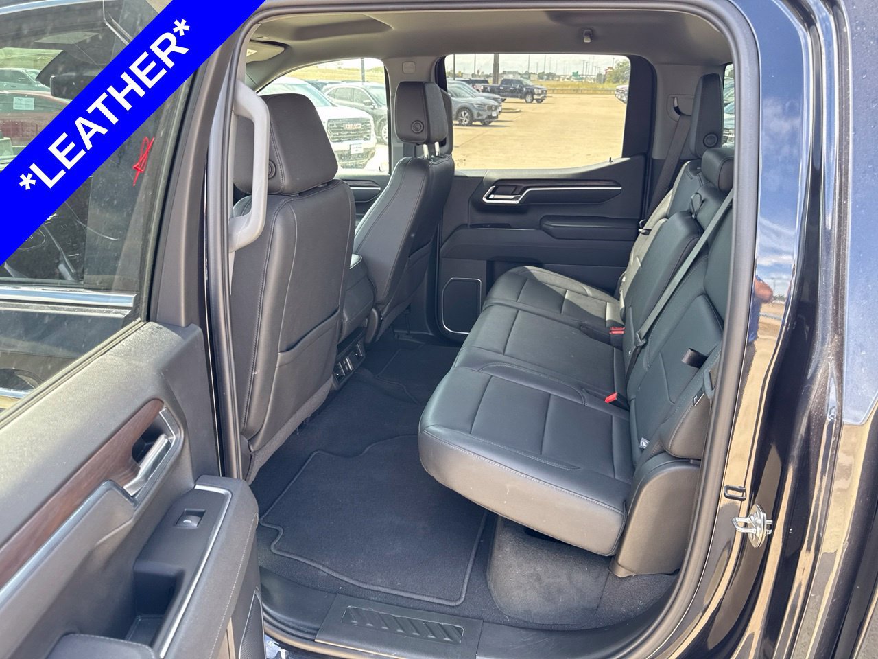 Used 2026 GMC Sierra 1500 SLT RWD image 6