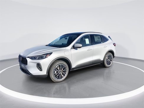 New 2026 Ford Escape Base w/ PHEV Premium Package image 4