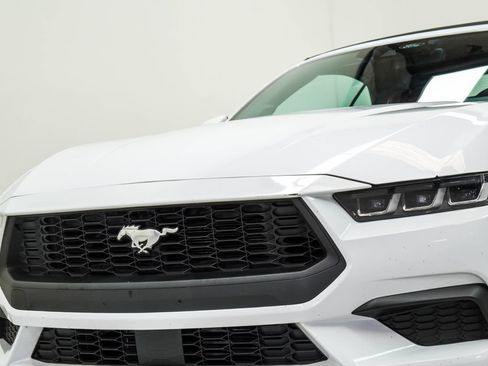 Used 2024 Ford Mustang Premium RWD image 4
