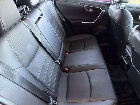 Used 2024 Toyota RAV4 Limited image 16