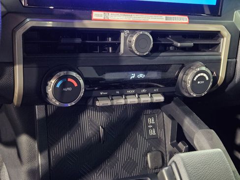 New 2026 Toyota Tacoma TRD Sport AWD/4WD image 18