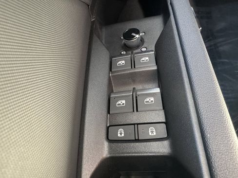 Used 2023 Audi Q4 e-tron Premium Plus w/ Premium Plus image 29