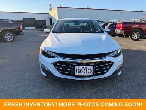 Used 2024 Chevrolet Malibu LT image 2