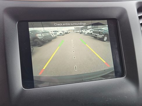 Used 2020 Jeep Cherokee Latitude FWD image 23