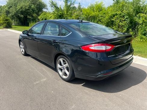 Used 2014 Ford Fusion SE w/ Equipment Group 201A FWD image 7