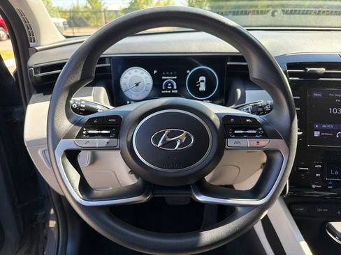 Used 2024 Hyundai Tucson SEL FWD image 17