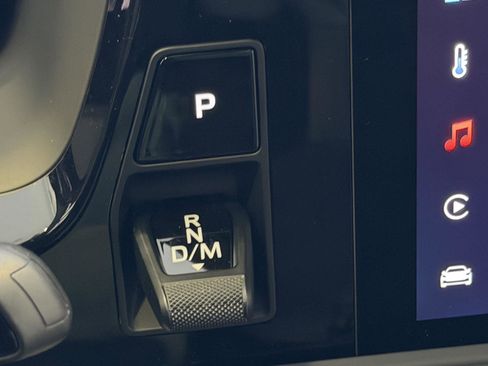 Used 2025 Porsche Panamera 4 image 19