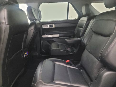 Used 2021 Ford Explorer Limited w/ Equipment Group 301A image 18