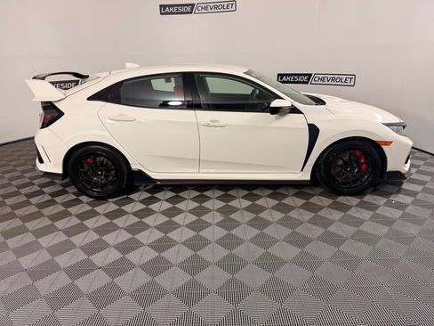 Used 2018 Honda Civic Type R image 7