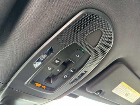 Used 2026 Porsche Panamera 4 E-Hybrid AWD/4WD image 34