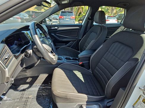 Used 2023 Volkswagen Jetta Sport image 14