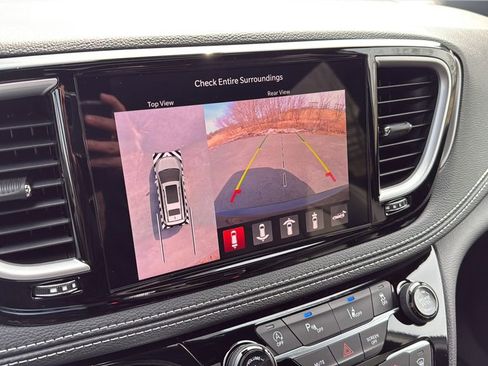 New 2026 Chrysler Pacifica Select AWD/4WD image 29