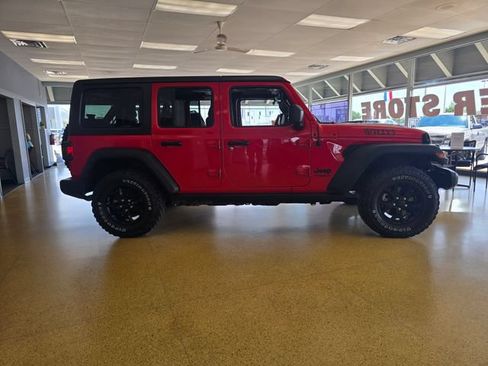Used 2021 Jeep Wrangler Unlimited Sport AWD/4WD image 2