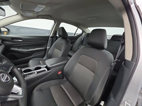 Used 2024 Nissan Altima 2.5 SV image 37