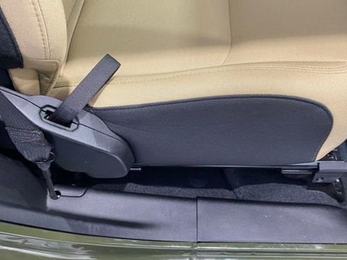 Used 2022 Jeep Wrangler Sport S image 19