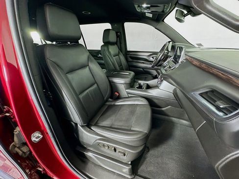 Used 2021 Chevrolet Suburban LT RWD image 28