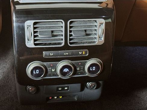 Used 2015 Land Rover Range Rover Long Wheelbase Autobiography image 27