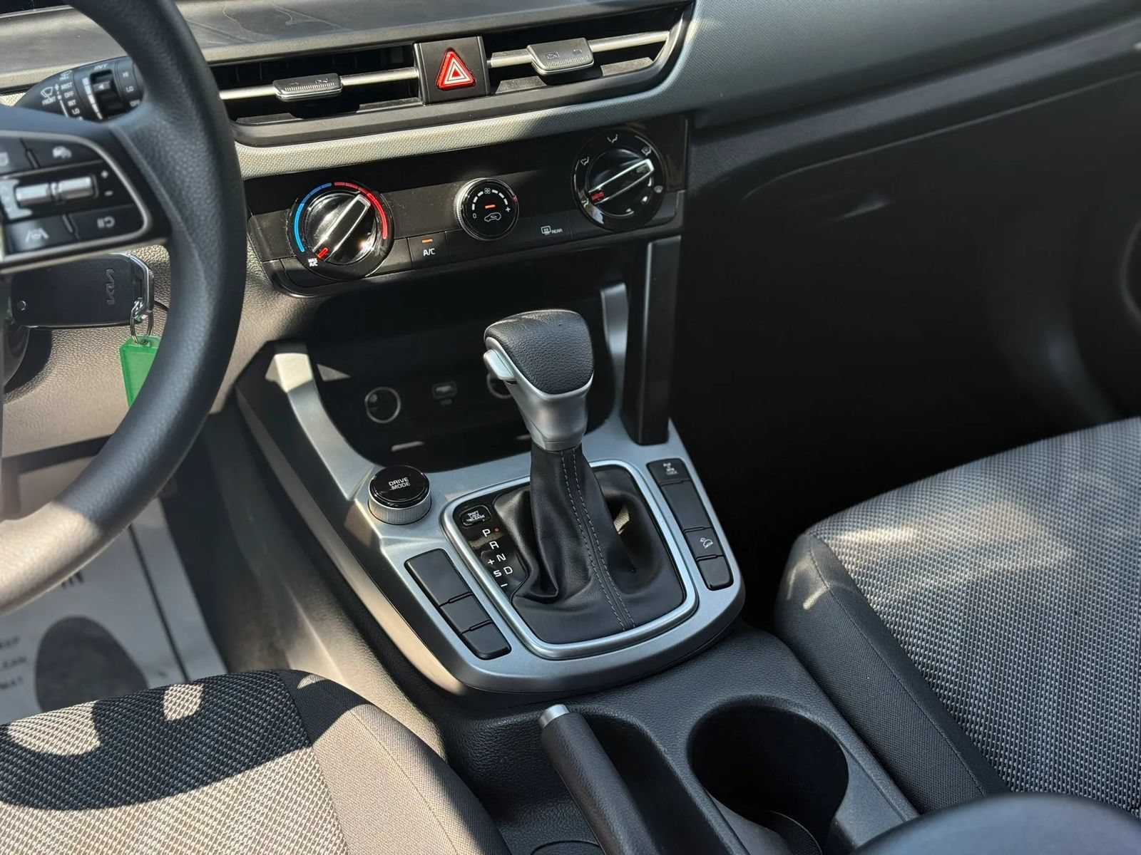 Used 2024 Kia Seltos LX AWD/4WD image 16