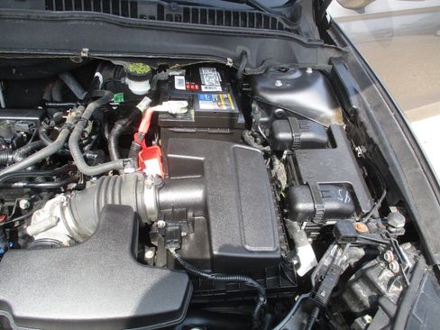 Used 2014 Ford Fusion SE FWD image 35