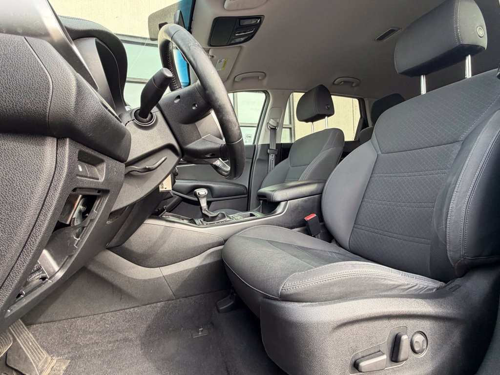 Used 2019 Kia Sorento S FWD image 3