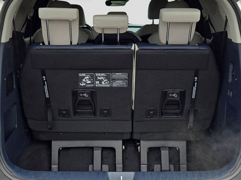 New 2026 Kia Carnival EX image 14