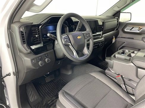 New 2025 Chevrolet Silverado 1500 LT image 3