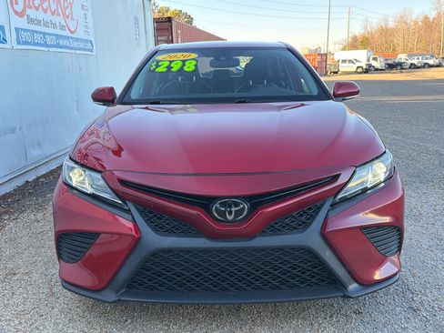 Used 2020 Toyota Camry SE w/ Convenience Package image 5