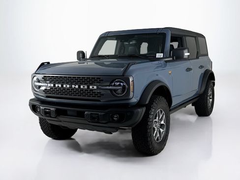Used 2025 Ford Bronco Badlands AWD/4WD image 1